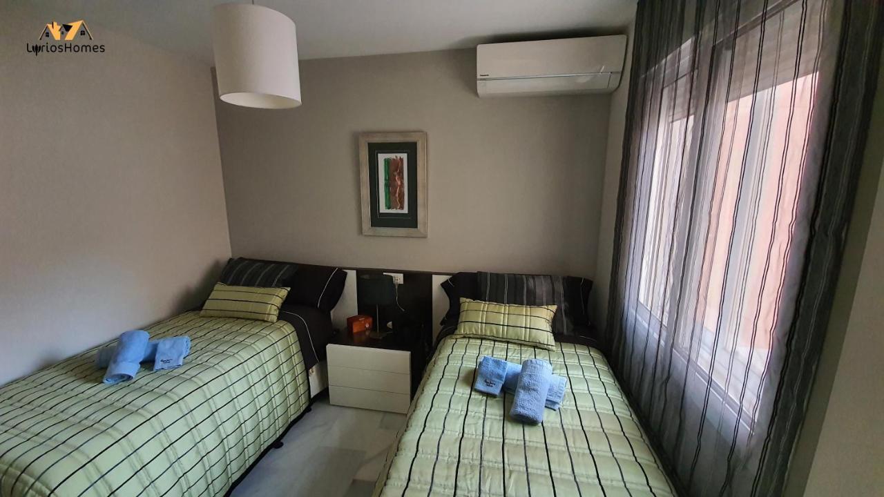 Lyrioshomes Beach Roquetas De Mar , Piscina Y Parque Infantil 외부 사진