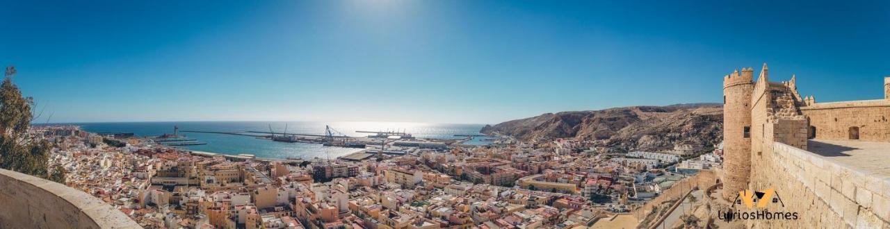 Lyrioshomes Beach Roquetas De Mar , Piscina Y Parque Infantil 외부 사진